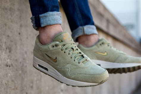 nike air max 1 olijfgroen|Buy Air Max 1 Premium 'Olive Canvas' .